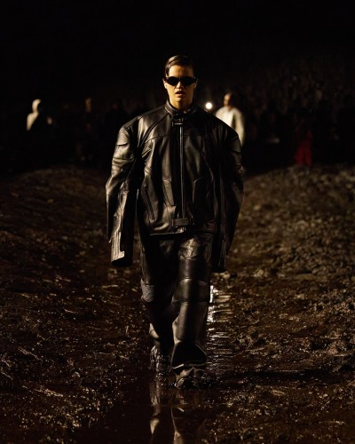 Balenciaga - Summer 23 - © SHERIFF • PROJECTS