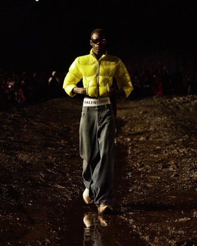 Balenciaga - Summer 23 - © SHERIFF • PROJECTS