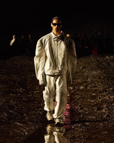 Balenciaga - Summer 23 - © SHERIFF • PROJECTS