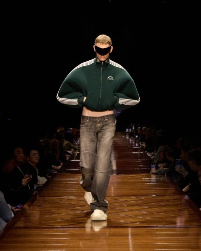 Balenciaga Summer 25 - © SHERIFF • PROJECTS