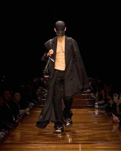 Balenciaga Summer 25 - © SHERIFF • PROJECTS