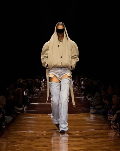 Balenciaga Summer 25 - © SHERIFF • PROJECTS