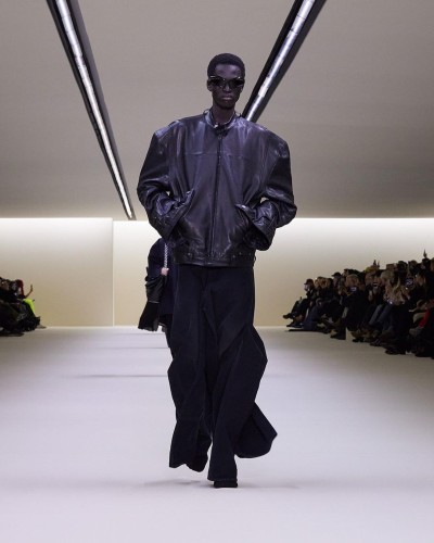 Balenciaga Winter 23 - © SHERIFF • PROJECTS