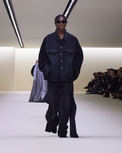 Balenciaga Winter 23 - © SHERIFF • PROJECTS