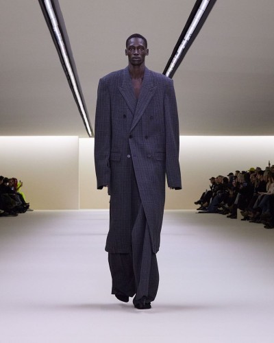 Balenciaga Winter 23 - © SHERIFF • PROJECTS