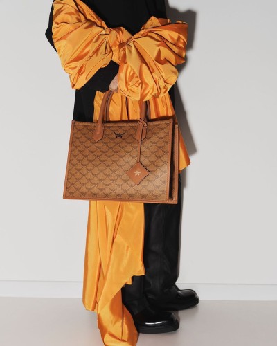 MCM Holiday - © SHERIFF • PROJECTS
