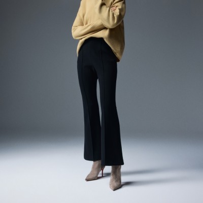 Christian Louboutin - E-Commerce, Capture digitale et retouche photo e-commerce premium - 4 - © SHERIFF • PROJECTS