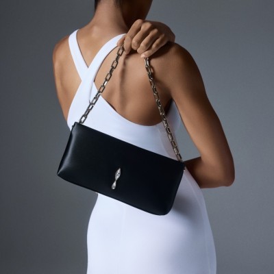 Christian Louboutin - E-Commerce, Capture digitale et retouche photo e-commerce premium - 20 - © SHERIFF • PROJECTS