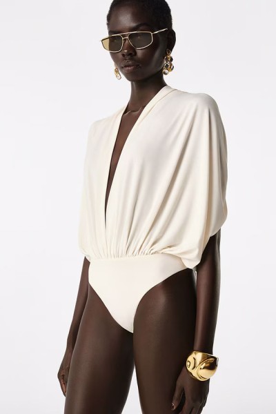 Revolve Los Angeles - E-Commerce, Capture digitale et retouche photo e-commerce premium - 46 - © SHERIFF • PROJECTS