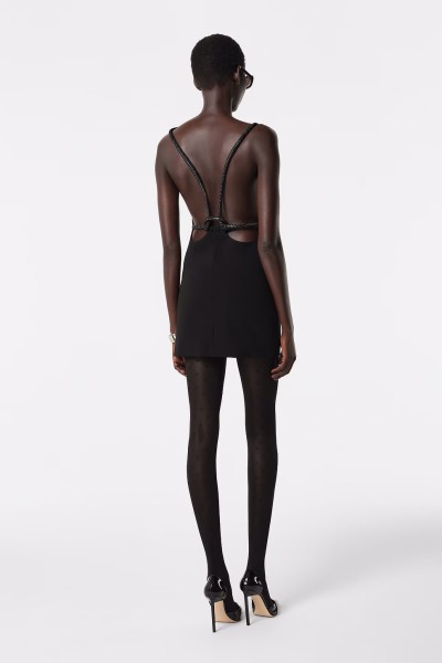 Revolve Los Angeles - E-Commerce, Capture digitale et retouche photo e-commerce premium - 11 - © SHERIFF • PROJECTS