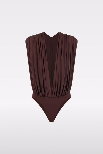 Revolve Los Angeles - E-Commerce, Capture digitale et retouche photo e-commerce premium - 55 - © SHERIFF • PROJECTS