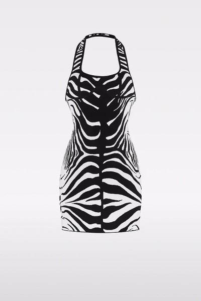 Revolve Los Angeles - E-Commerce, Capture digitale et retouche photo e-commerce premium - 23 - © SHERIFF • PROJECTS