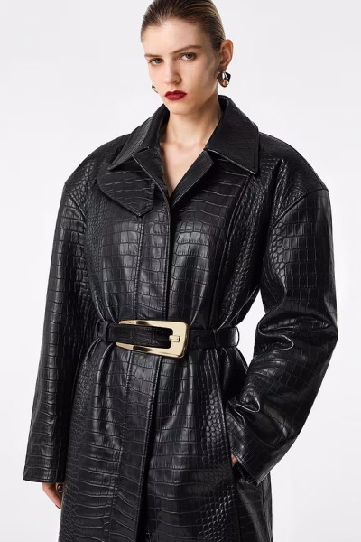 Revolve Los Angeles - E-Commerce, Capture digitale et retouche photo e-commerce premium - 32 - © SHERIFF • PROJECTS