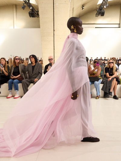 Balenciaga Summer 27 - Fashion Shows & Special Projects, Capture digitale et retouche photo vidéo Fashion Week - 23 - © SHERIFF • PROJECTS