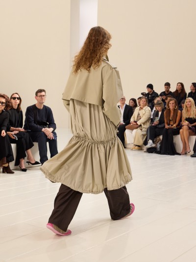 Balenciaga Summer 27 - Fashion Shows & Special Projects, Capture digitale et retouche photo vidéo Fashion Week - 17 - © SHERIFF • PROJECTS