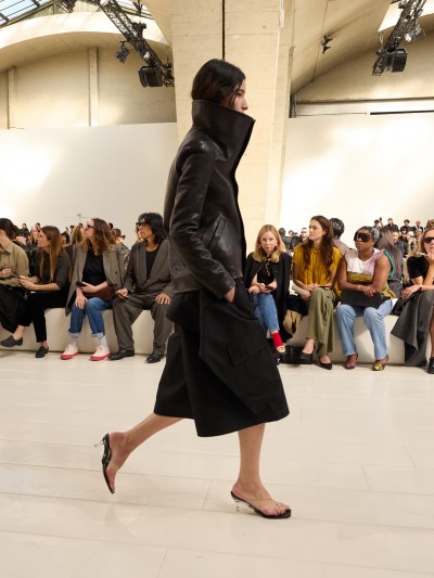 Balenciaga Summer 27 - Fashion Shows & Special Projects, Capture digitale et retouche photo vidéo Fashion Week - 12 - © SHERIFF • PROJECTS