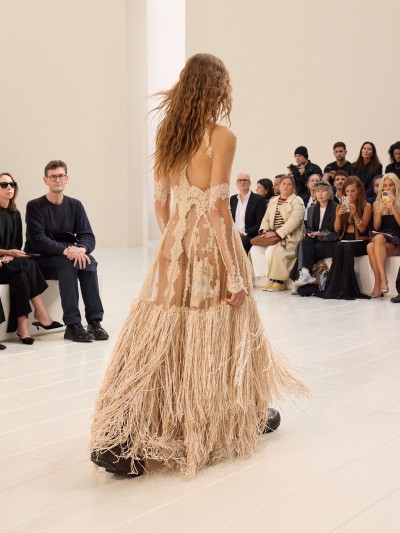Balenciaga Summer 27 - Fashion Shows & Special Projects, Capture digitale et retouche photo vidéo Fashion Week - 16 - © SHERIFF • PROJECTS