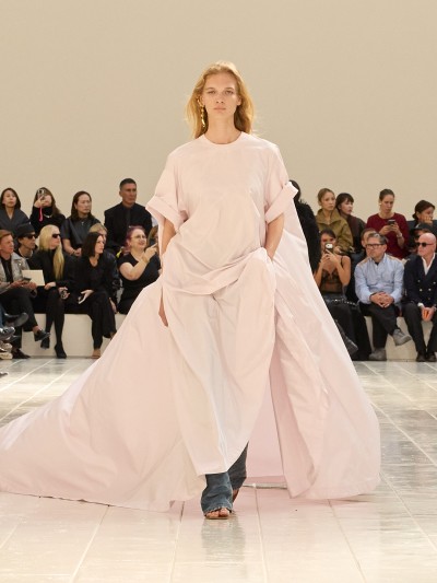 Balenciaga Summer 27 - Fashion Shows & Special Projects, Capture digitale et retouche photo vidéo Fashion Week - 57 - © SHERIFF • PROJECTS