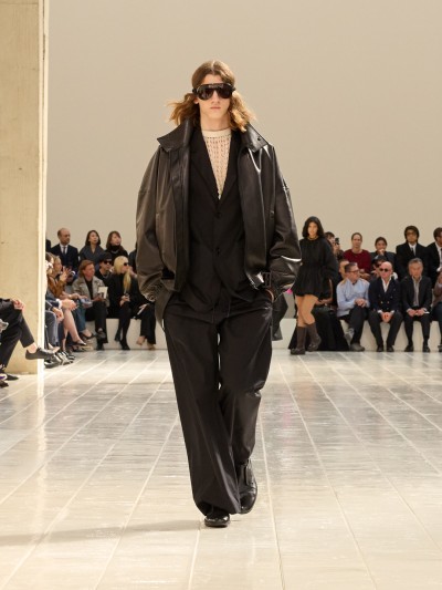 Balenciaga Summer 27 - Fashion Shows & Special Projects, Capture digitale et retouche photo vidéo Fashion Week - 27 - © SHERIFF • PROJECTS