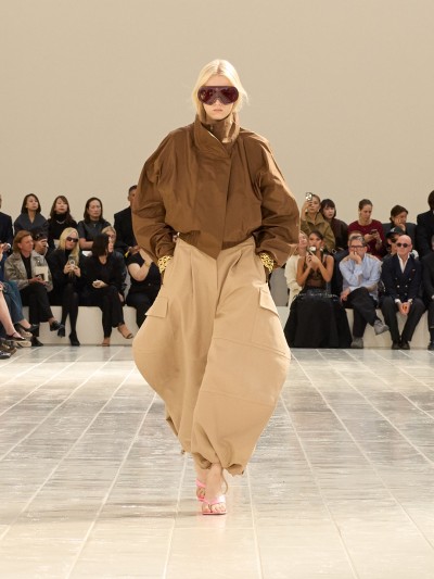 Balenciaga Summer 27 - Fashion Shows & Special Projects, Capture digitale et retouche photo vidéo Fashion Week - 43 - © SHERIFF • PROJECTS