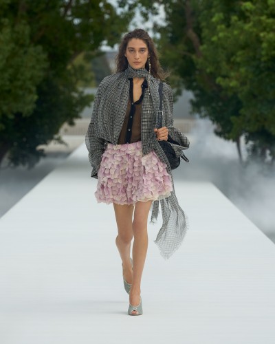Dior Summer 2027 - Fashion Shows & Special Projects, Capture digitale et retouche photo vidéo Fashion Week - 31 - © SHERIFF • PROJECTS