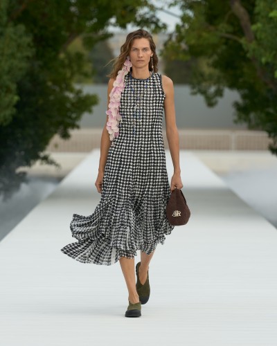 Dior Summer 2027 - Fashion Shows & Special Projects, Capture digitale et retouche photo vidéo Fashion Week - 38 - © SHERIFF • PROJECTS