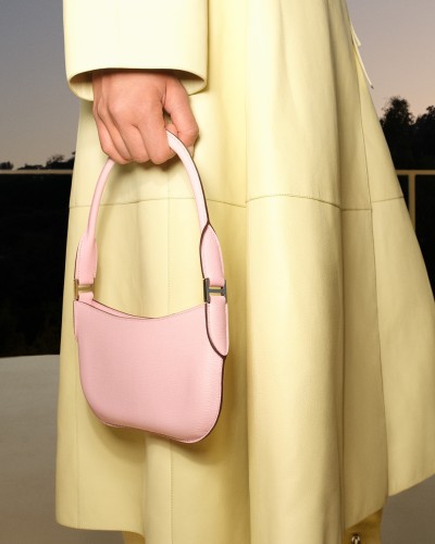 Hermès Fall-Winter 2027 - The second chapter - Fashion Shows & Special Projects, Capture digitale et retouche photo vidéo Fashion Week - 1 - © SHERIFF • PROJECTS