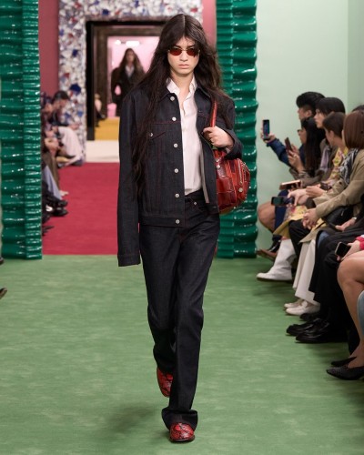 Acne Studios Fall Winter 2026 - Stills, Retouche photo créative mode luxe - 3 - © SHERIFF • PROJECTS