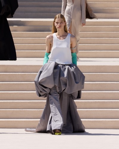 Balenciaga 55th Couture Collection - Stills, Retouche photo créative mode luxe - 11 - © SHERIFF • PROJECTS