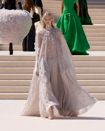 Balenciaga 55th Couture Collection - Stills, Retouche photo créative mode luxe - 37 - © SHERIFF • PROJECTS