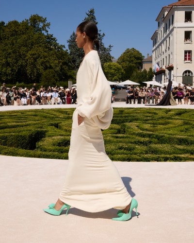 Balenciaga 55th Couture Collection - Stills, Retouche photo créative mode luxe - 15 - © SHERIFF • PROJECTS