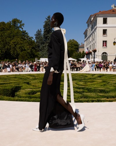 Balenciaga 55th Couture Collection - Stills, Retouche photo créative mode luxe - 2 - © SHERIFF • PROJECTS