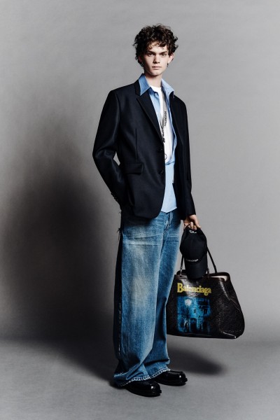 Balenciaga Autumn 26 - Stills, Retouche photo créative mode luxe - 53 - © SHERIFF • PROJECTS