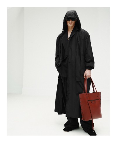 Balenciaga Spring 27 - Stills, Retouche photo créative mode luxe - 83 - © SHERIFF • PROJECTS