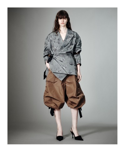 Balenciaga Spring 27 - Stills, Retouche photo créative mode luxe - 4 - © SHERIFF • PROJECTS