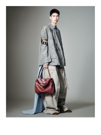 Balenciaga Spring 27 - Stills, Retouche photo créative mode luxe - 6 - © SHERIFF • PROJECTS