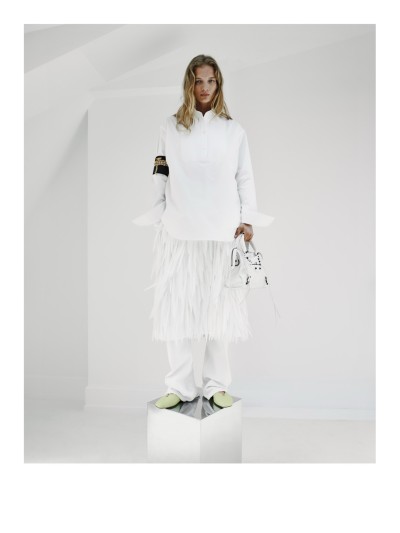 Balenciaga Spring 27 - Stills, Retouche photo créative mode luxe - 70 - © SHERIFF • PROJECTS