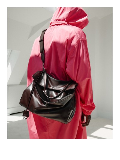Balenciaga Spring 27 - Stills, Retouche photo créative mode luxe - 52 - © SHERIFF • PROJECTS
