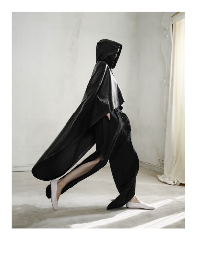Balenciaga Spring 27 - Stills, Retouche photo créative mode luxe - 26 - © SHERIFF • PROJECTS