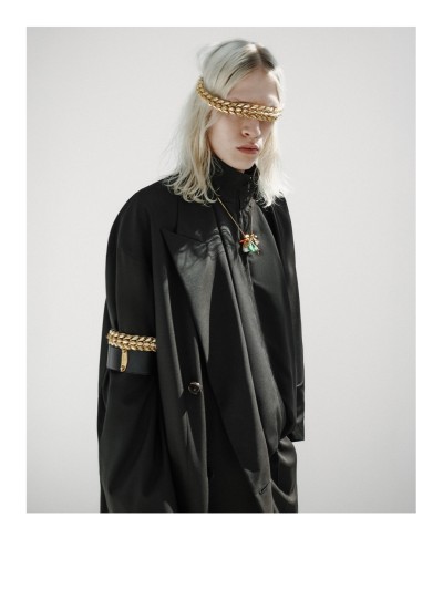 Balenciaga Spring 27 - Stills, Retouche photo créative mode luxe - 79 - © SHERIFF • PROJECTS
