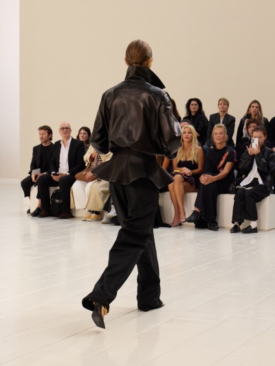 Balenciaga Summer 27 - Stills, Retouche photo créative mode luxe - 15 - © SHERIFF • PROJECTS