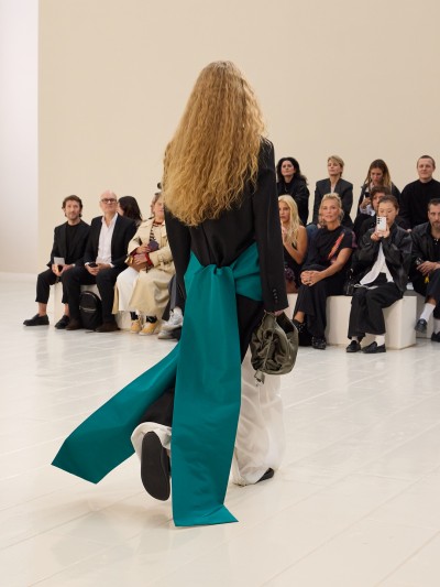 Balenciaga Summer 27 - Stills, Retouche photo créative mode luxe - 7 - © SHERIFF • PROJECTS
