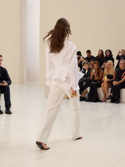Balenciaga Summer 27 - Stills, Retouche photo créative mode luxe - 1 - © SHERIFF • PROJECTS
