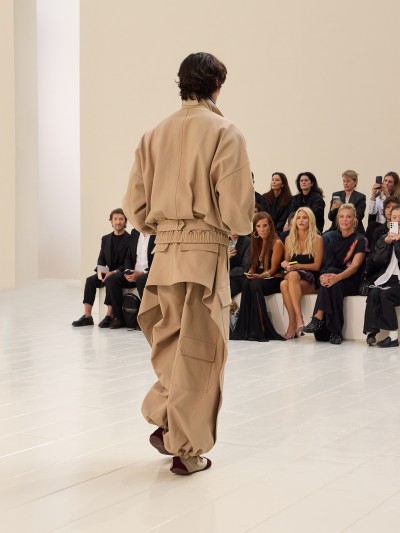 Balenciaga Summer 27 - Stills, Retouche photo créative mode luxe - 5 - © SHERIFF • PROJECTS