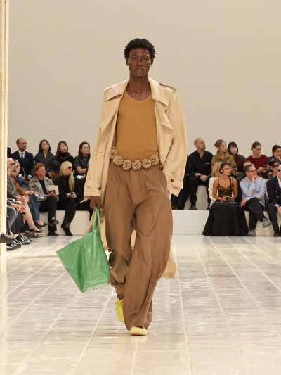 Balenciaga Summer 27 - Stills, Retouche photo créative mode luxe - 39 - © SHERIFF • PROJECTS