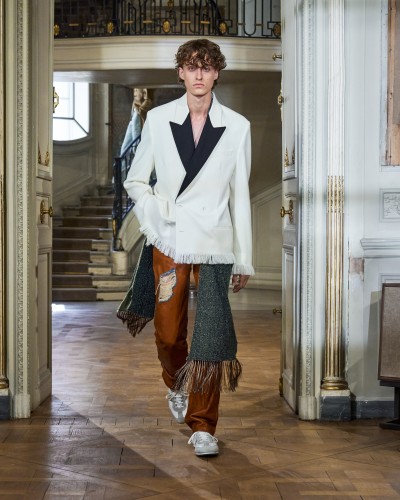 Dior Men’s Summer 2027 - Stills, Retouche photo créative mode luxe - 2 - © SHERIFF • PROJECTS