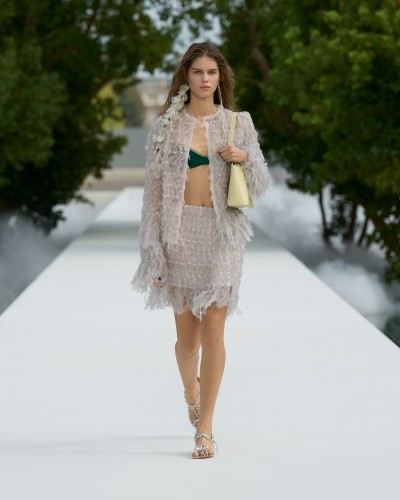 Dior Summer 2027 - Stills, Retouche photo créative mode luxe - 2 - © SHERIFF • PROJECTS