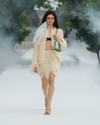 Dior Summer 2027 - Stills, Retouche photo créative mode luxe - 14 - © SHERIFF • PROJECTS