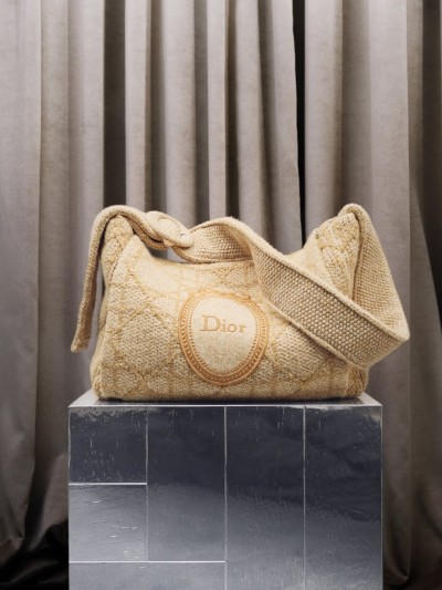 Dior Winter 2026-2027 - Stills, Retouche photo créative mode luxe - 8 - © SHERIFF • PROJECTS