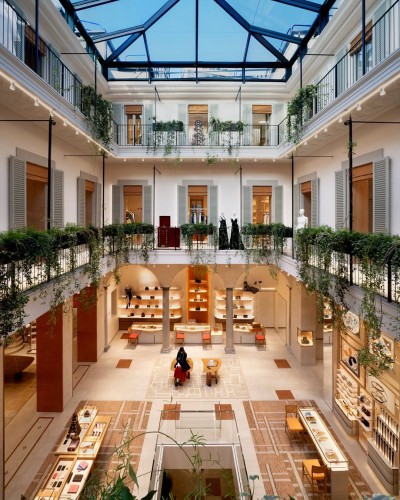 Louis Vuitton Via Montenapoleone Milan - © SHERIFF • PROJECTS